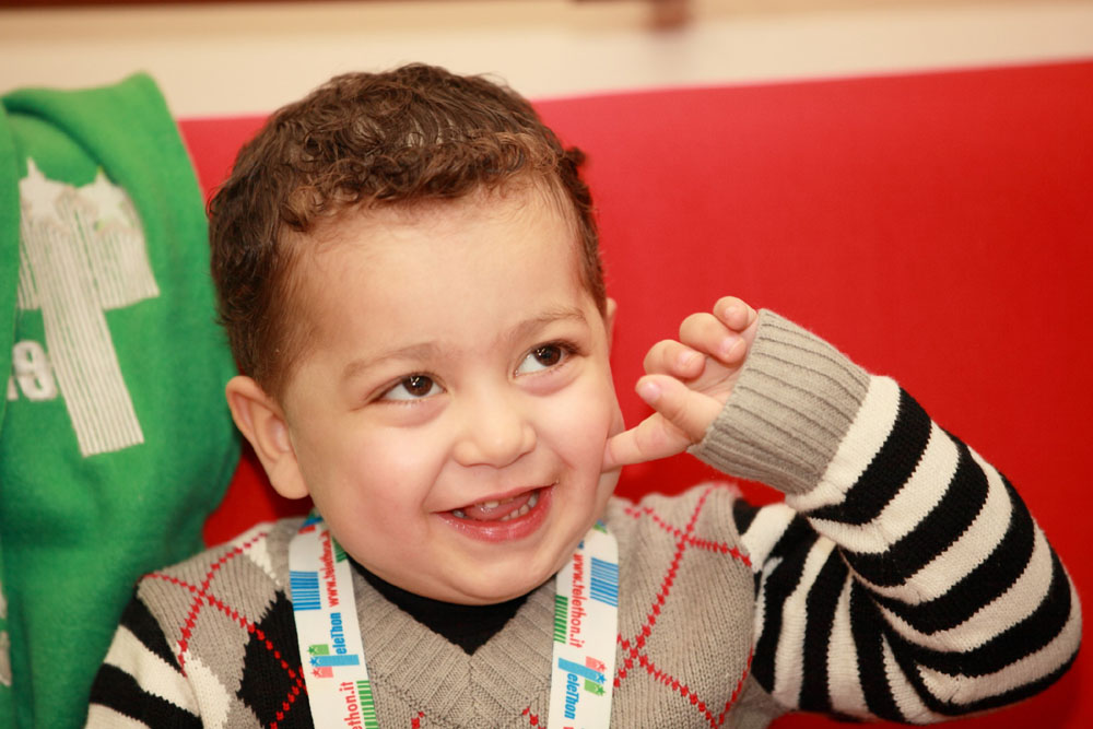 Mohammad, paziente con leucodistrofia metacromatica trattato con la terapia genica, in una foto del 2011