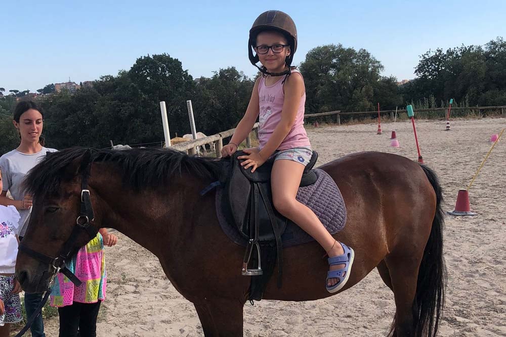 Giorgia va a cavallo